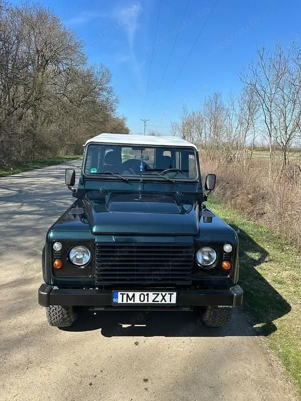Verde Utilizat 2014 Land Rover Defender SUV | 33.500 EUR - Imagine 1/4