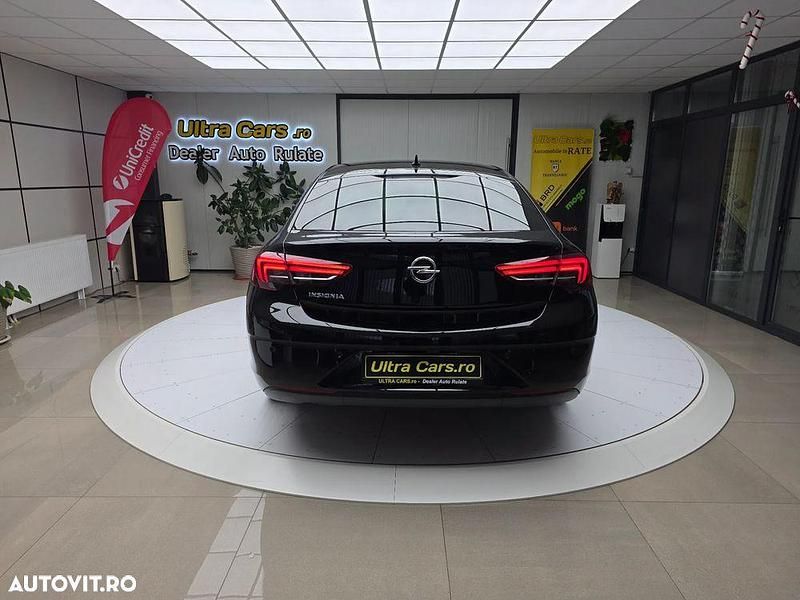 Second-hand Opel Insignia Business Innovation 136 CP (100 kW) 2020 Culoarenegru Berlinǎ