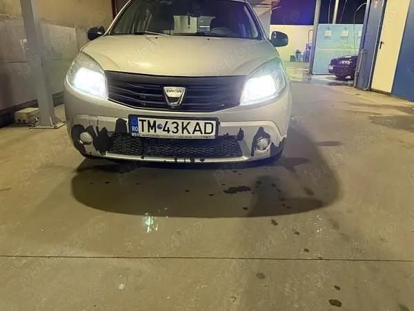 Utilizat 2008 Dacia Sandero Hatchback | 2.600 EUR (Preț OK) - Imagine 1/4