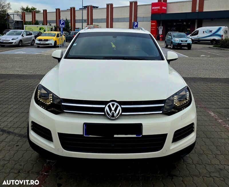 Alb Utilizat 2011 VW Touareg Exclusive SUV | 10.999 EUR (Super Preț) - Imagine 1/4