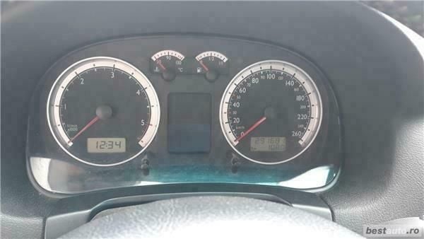 Second-hand VW Bora 115 CP (84 kW) 2001 Negru Berlinǎ