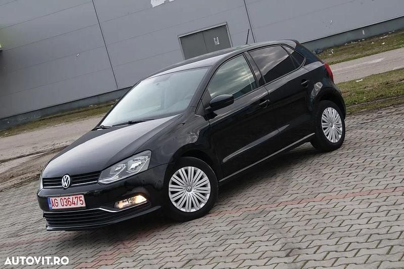 Second-hand VW Polo Comfortline 90 CP (66 kW) 2016 Culoarenegru