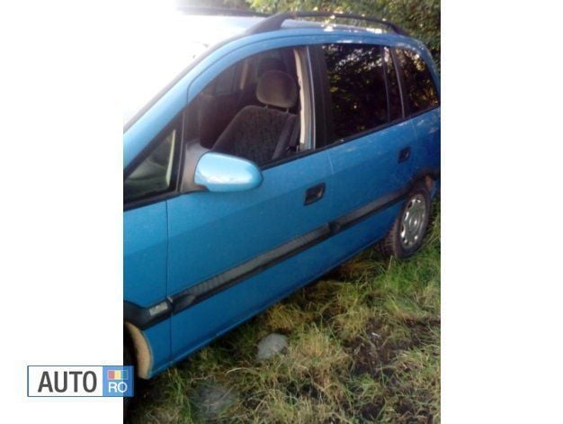Utilizat 2001 Opel Zafira Monovolum | 1.500 EUR (Preț bun) - Imagine 1/4