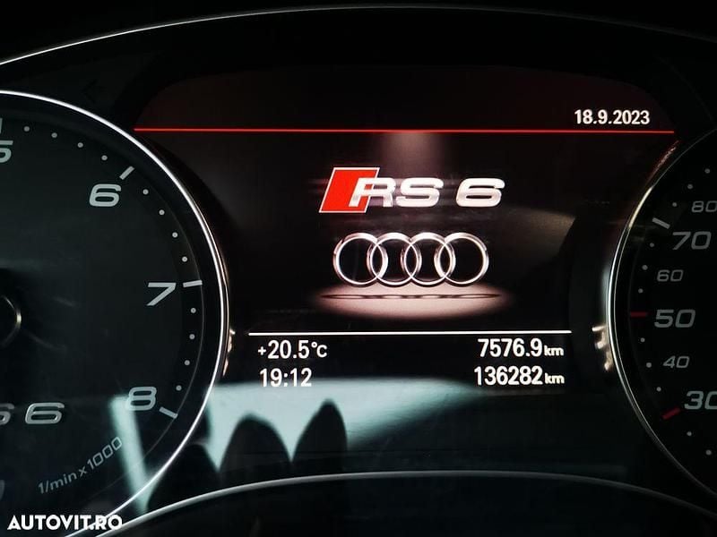 Second-hand Audi RS6 560 CP (411 kW) 2014 Culoarerosu Break