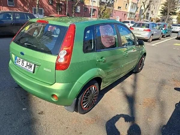 Second-hand Ford Fiesta 65 CP (47 kW) 2008 Verde Hatchback