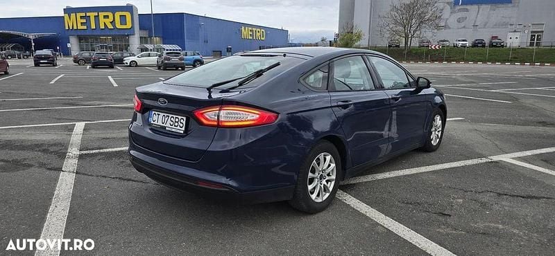 Second-hand Ford Mondeo 160 CP (117 kW) 2017 Culoarealbastru Berlinǎ