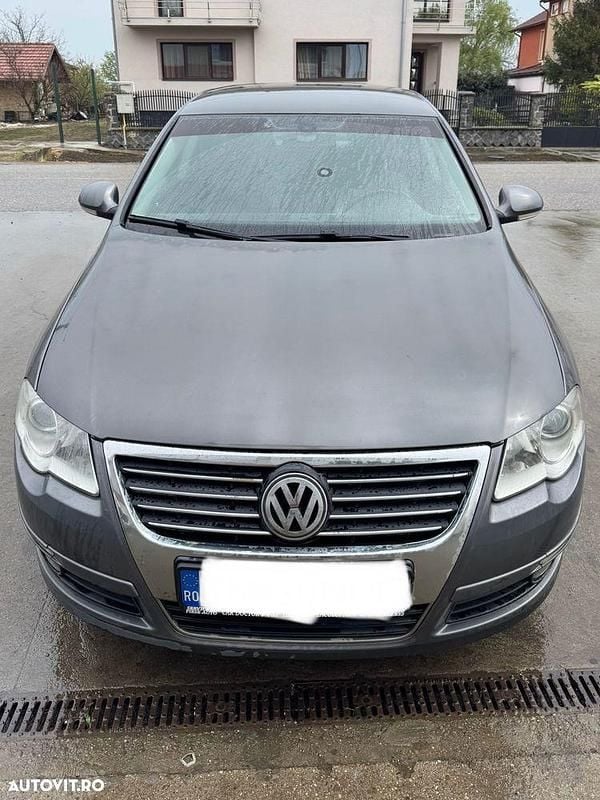 Gri Utilizat 2007 VW Passat Berlinǎ | 1.700 EUR (Super Preț) - Imagine 1/4