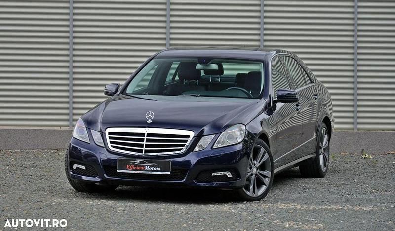 Gri Utilizat 2009 Mercedes E350 Berlinǎ | 8.490 EUR - Imagine 1/4