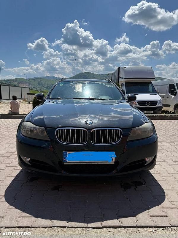 Negru Utilizat 2008 BMW 320 Break | 3.750 EUR (Preț bun) - Imagine 1/4