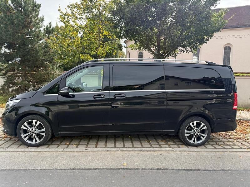 Utilizat 2019 Mercedes V220 Edition Monovolum | 50.752 EUR - Imagine 1/1