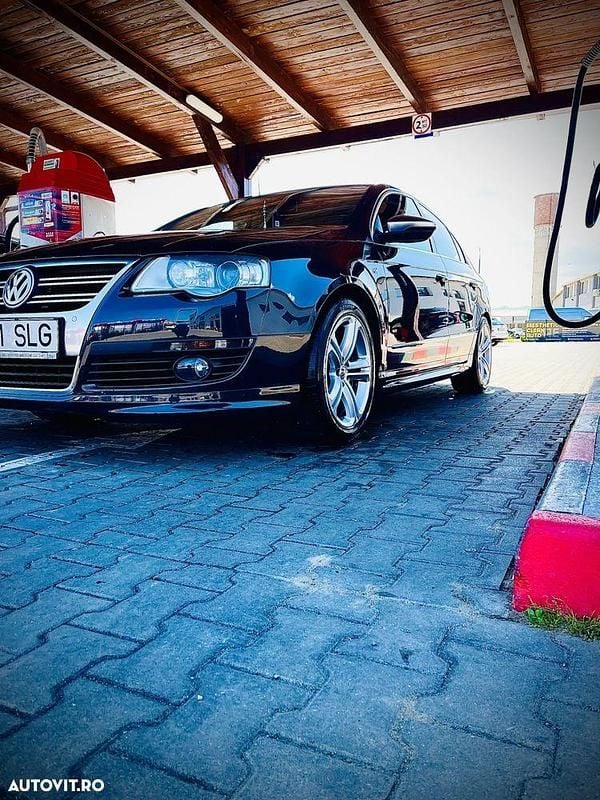 Culoaremaro Utilizat 2009 VW Passat Highline Berlinǎ | 4.800 EUR (Puțin scump) - Imagine 1/4