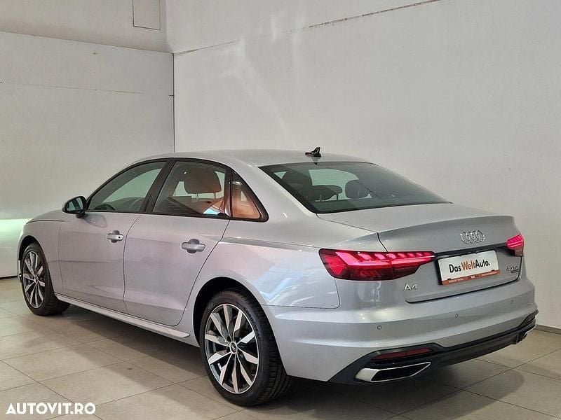 Second-hand Audi A4 Advanced Plus 204 CP (150 kW) 2022 Gri mediumetalic Berlinǎ