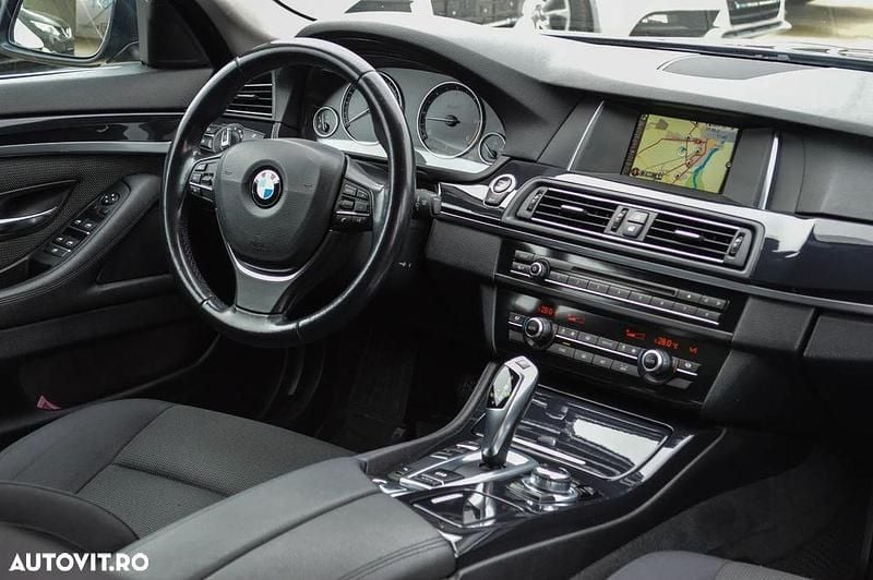 Second-hand BMW 520 Sport Line 190 CP (139 kW) 2016 Culoarealbastru Berlinǎ