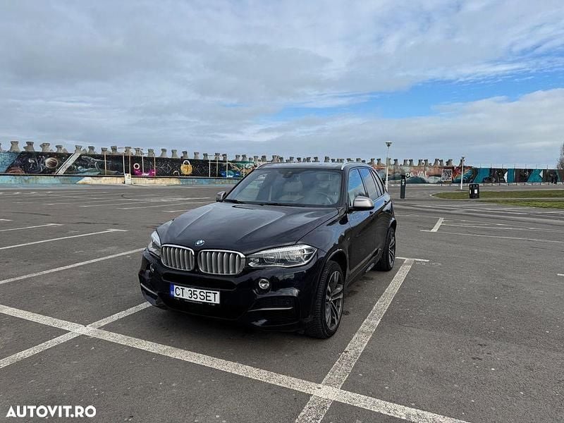 Second-hand BMW X5 Comfort Edition 381 CP (280 kW) 2018 Culoarenegru SUV