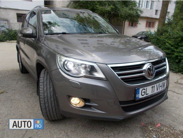 Argintiu Utilizat 2010 VW Tiguan SUV | 9.300 EUR (Preț OK) - Imagine 1/4