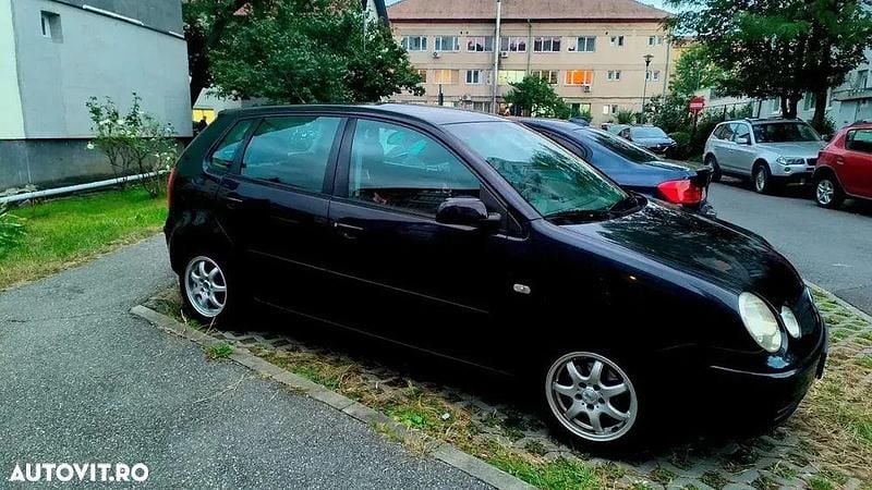 Culoarenegru Utilizat 2004 VW Polo Cricket | 1.450 EUR (Preț OK) - Imagine 1/4