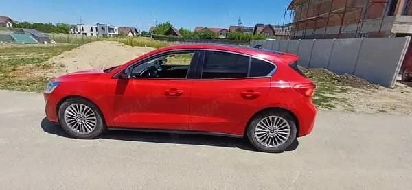 Rosu Utilizat 2018 Ford Focus Hatchback | 9.200 EUR (Preț OK) - Imagine 1/4
