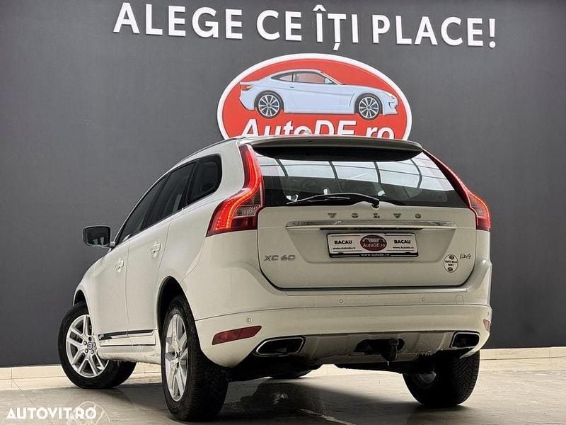 Second-hand Volvo XC60 190 CP (139 kW) 2017 Culoarealb SUV