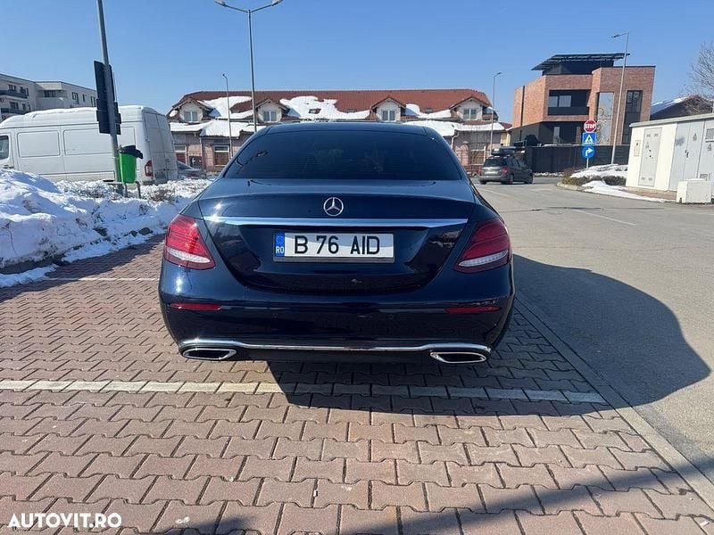 Second-hand Mercedes E220 194 CP (142 kW) 2017 Culoarealbastru Berlinǎ