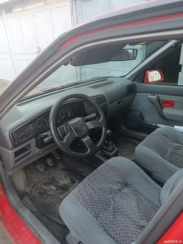 Utilizat 1982 Renault 19 Hatchback | 2.500 EUR - Imagine 1/4