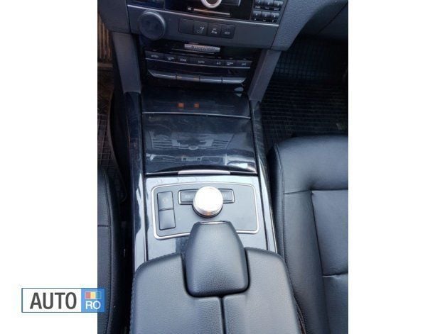 Second-hand Mercedes E220 170 CP (125 kW) 2011 Negru Berlinǎ