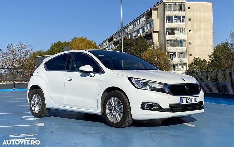 Second-hand Citroën DS4 So Chic 120 CP (88 kW) 2017 Alb Hatchback