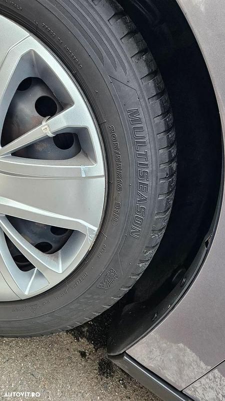 Second-hand Ford Focus Trend 125 CP (91 kW) 2015 Culoaremaro Hatchback