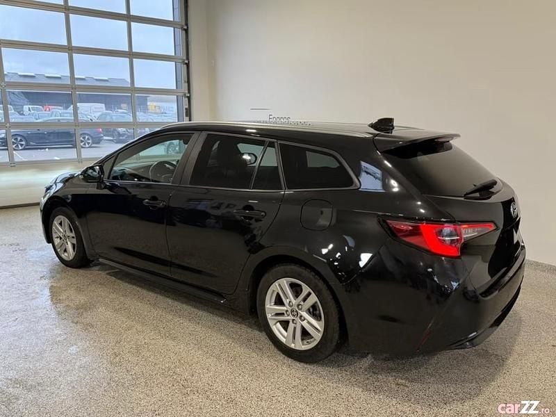 Second-hand Toyota Corolla Hybrid 122 CP (89 kW) 2023 Negru Break
