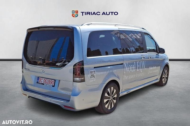 Second-hand Mercedes EQV300 150 kW (204 CP) 2025 Culoareargint Break