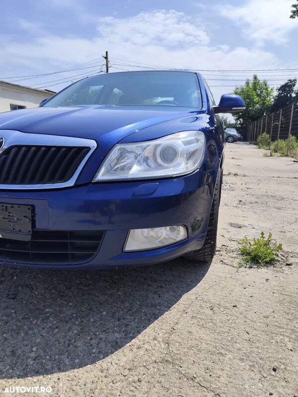 Albastru Utilizat 2010 Skoda Octavia Ambiente Berlinǎ | 3.350 EUR (Preț OK) - Imagine 1/4