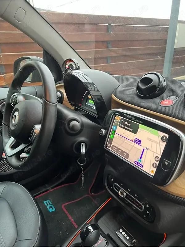 Second-hand Smart ForTwo Electric Drive 60 kW (82 CP) 2022 Rosu Cabrio