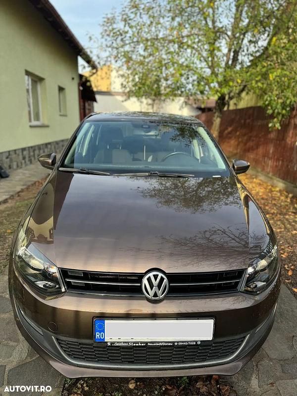Second-hand VW Polo 75 CP (55 kW) 2014 Culoaremaro Hatchback