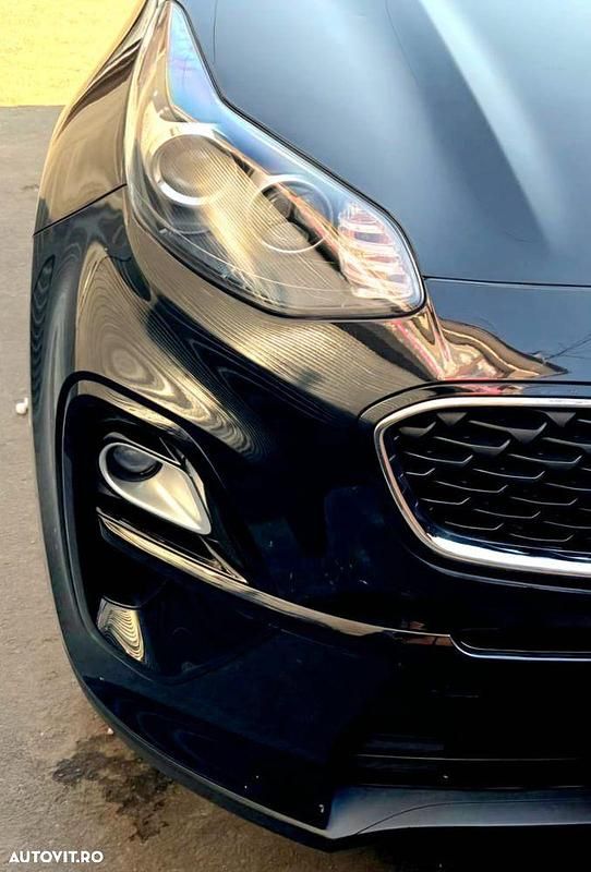 Second-hand Kia Sportage Plus 136 CP (100 kW) 2018 Culoarenegru SUV