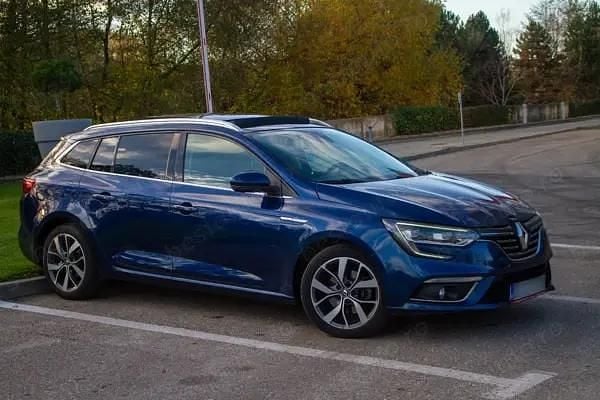 Utilizat 2017 Renault Mégane GrandTour Bose Edition Break | 9.300 EUR (Scump) - Imagine 1/4