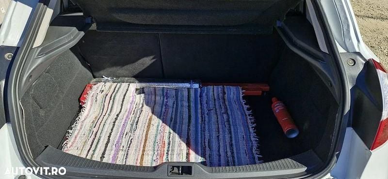 Culoarealb Utilizat 2014 Renault Mégane III Hatchback | 5.300 EUR (Preț OK) - Imagine 1/4