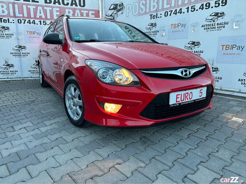 Rosu Utilizat 2011 Hyundai i30 Edition Break | 5.550 EUR (Preț OK) - Imagine 1/4