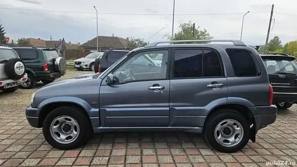 Second-hand Suzuki Grand Vitara 129 CP (94 kW) 2005 Gri SUV