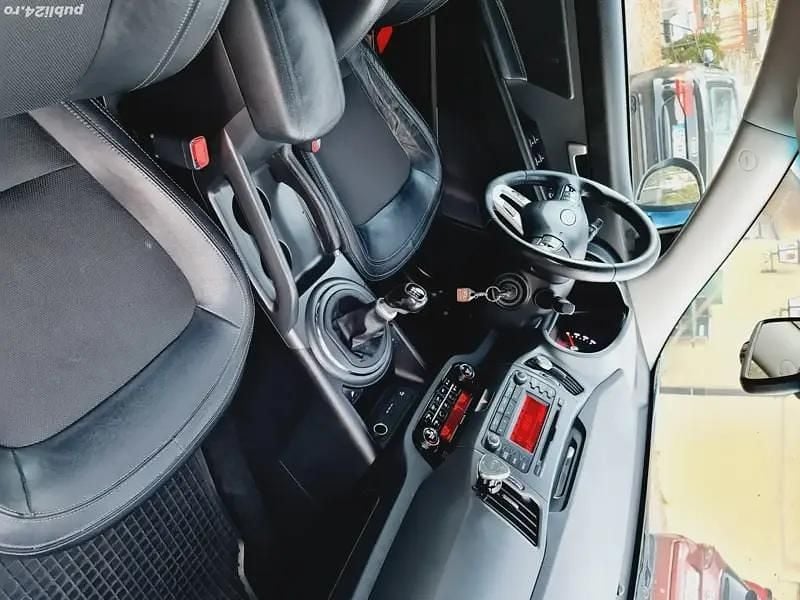 Second-hand Kia Sportage 116 CP (85 kW) 2012 Albastru SUV