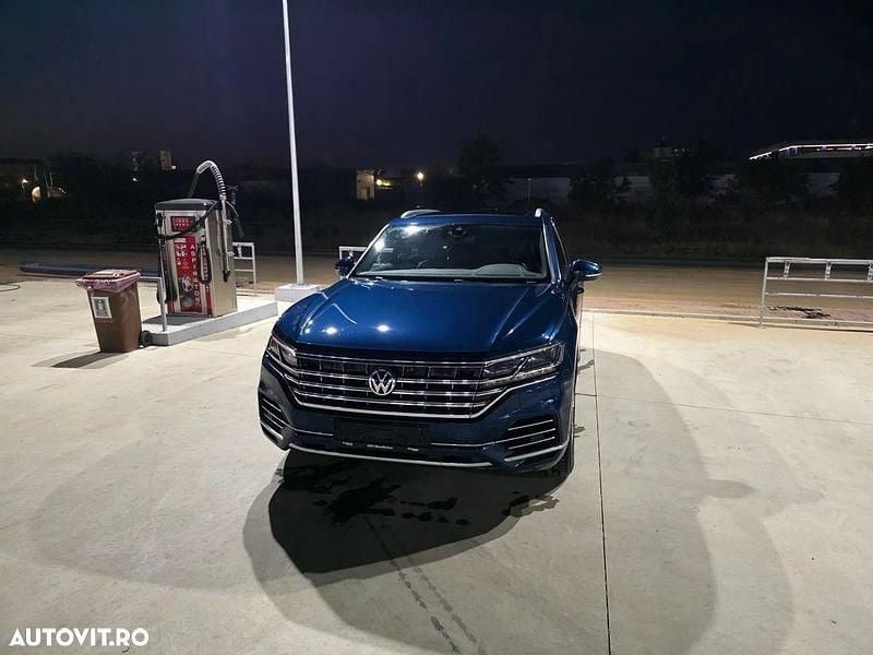 Culoarealbastru Utilizat 2019 VW Touareg SUV | 34.000 EUR (Preț bun) - Imagine 1/4
