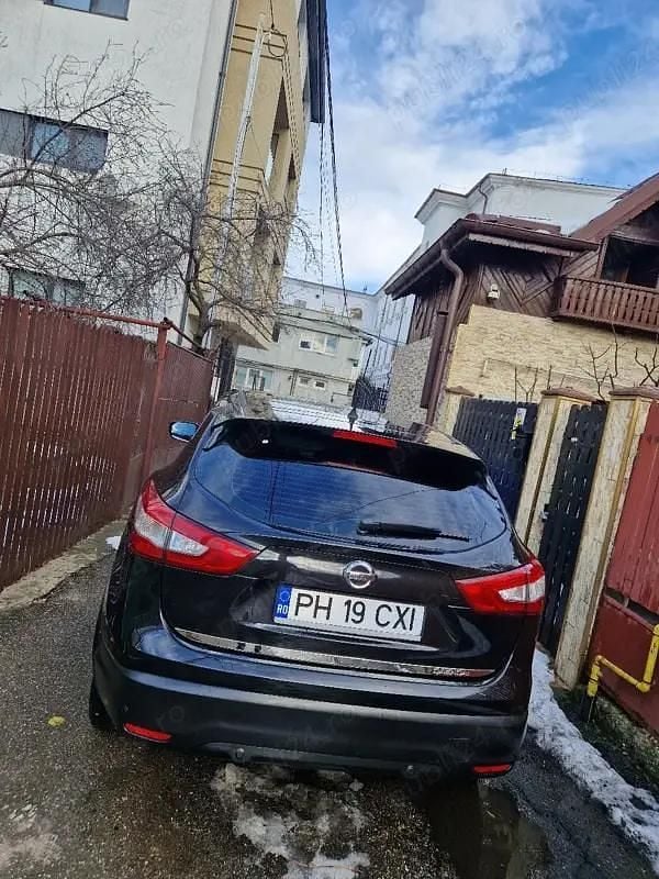 Second-hand Nissan Qashqai 110 CP (80 kW) 2015 Negru SUV