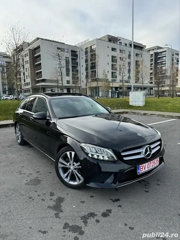 Negru Second-hand 2020 Mercedes C180 Break | 17.500 EUR (Preț bun) - Imagine 1/4