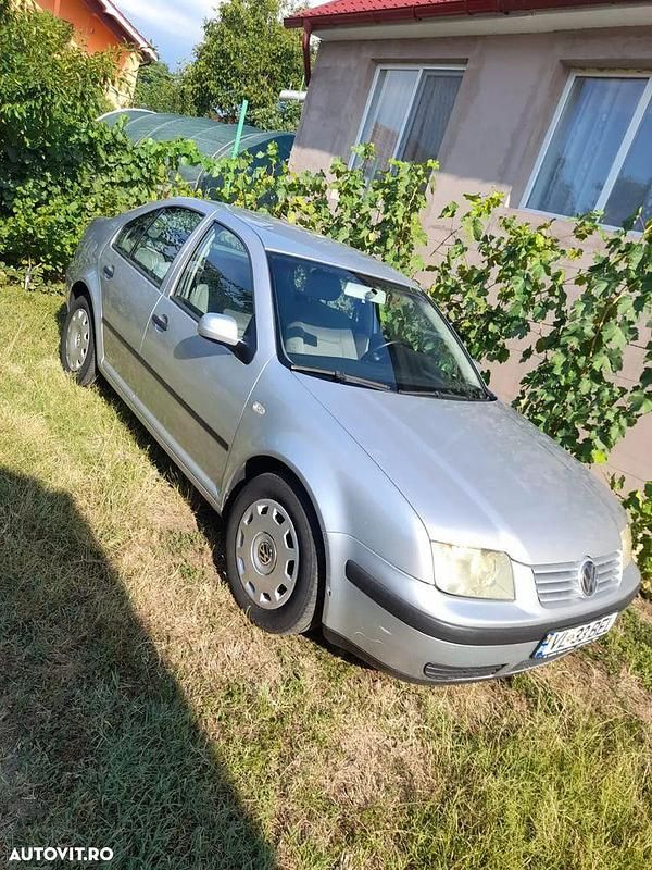 Culoaregri Utilizat 2005 VW Bora Comfortline Berlinǎ | 2.200 EUR (Preț OK) - Imagine 1/4