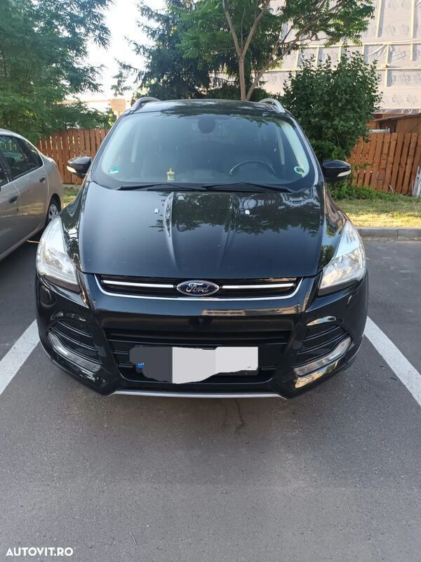 Negru Utilizat 2015 Ford Kuga Trend SUV | 8.400 EUR (Preț bun) - Imagine 1/4