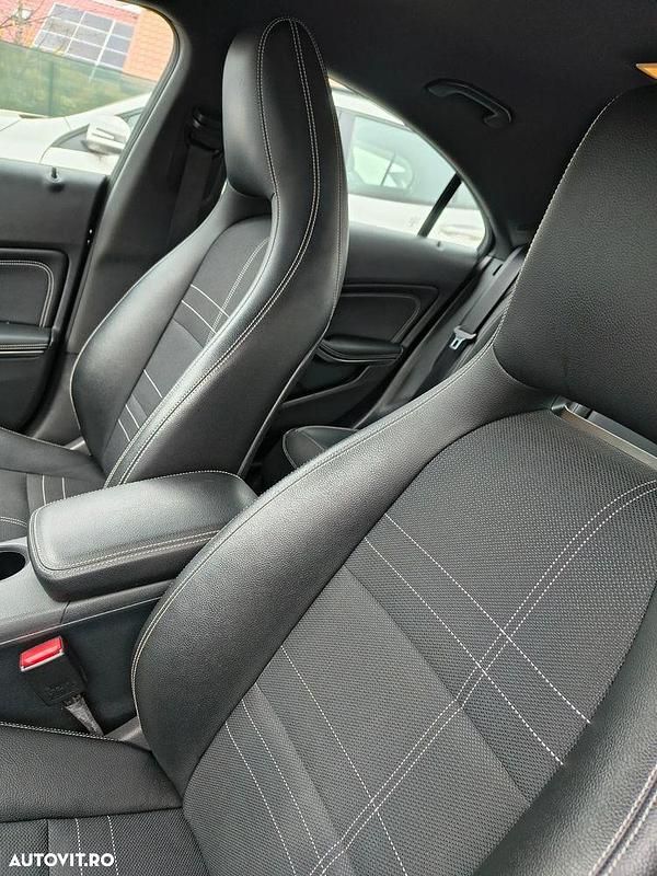 Second-hand Mercedes CLA200 136 CP (100 kW) 2015 Culoarenegru Berlinǎ
