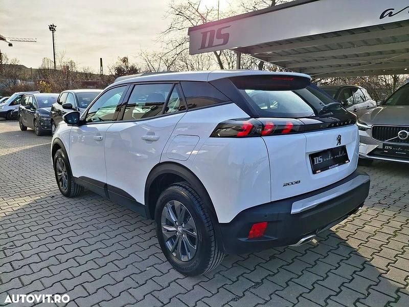 Second-hand Peugeot 2008 Active 130 CP (95 kW) 2021 Culoarealb SUV