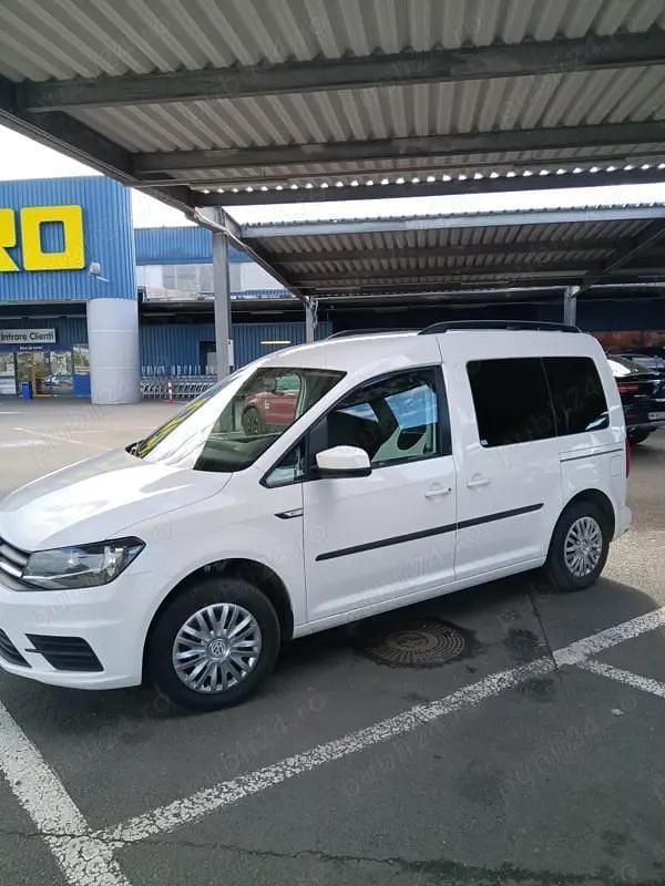 Second-hand VW Caddy 102 CP (75 kW) 2016 Alb Monovolum
