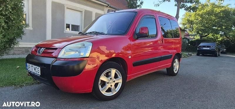Culoarerosu Utilizat 2006 Peugeot Partner Monovolum | 3.300 EUR - Imagine 1/4