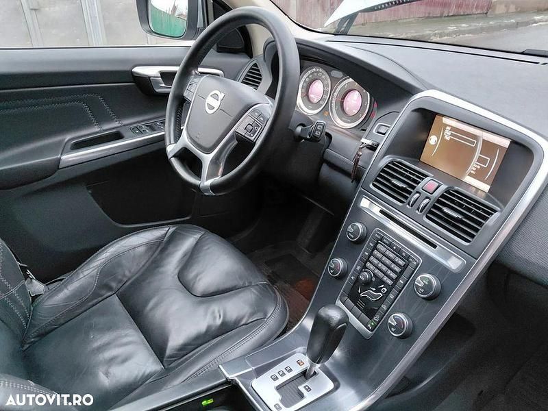 Culoaregri Second-hand 2011 Volvo XC60 Ocean Race SUV | 8.750 EUR (Preț OK) - Imagine 1/4