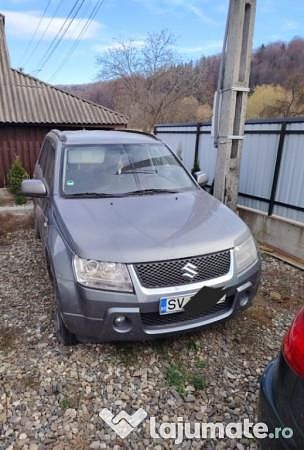 Gri Utilizat 2007 Suzuki Grand Vitara SUV | 2.100 EUR - Imagine 1/4