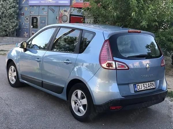 Utilizat 2009 Renault Scénic III Monovolum | 3.200 EUR (Puțin scump) - Imagine 1/4